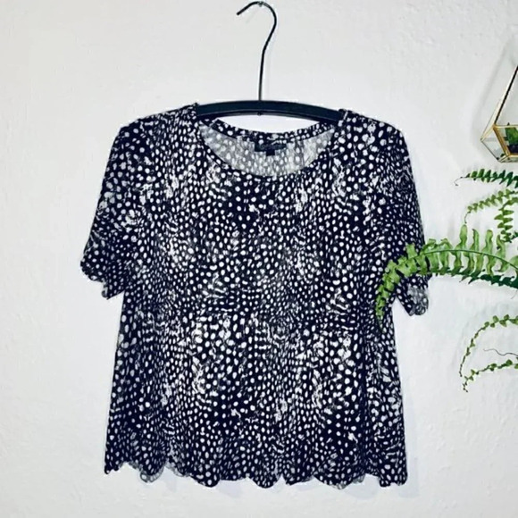 TOP SHOP | SCALLOP EDGE CROP TOP | 10 #FML130039 - Picture 1 of 4